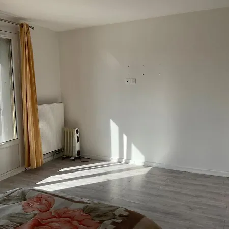 For Rent In Le Blan-mesnil *
